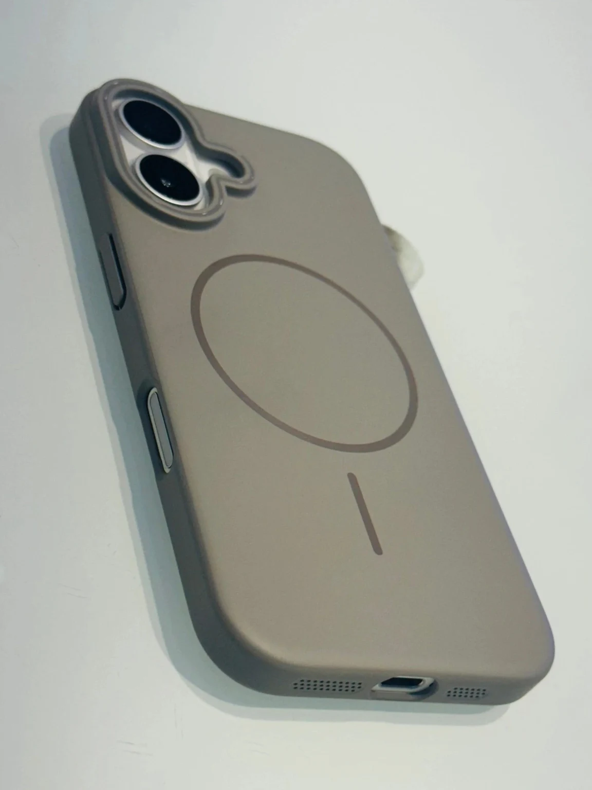 iPhone 16 Slim Case (Gray) - Image 3
