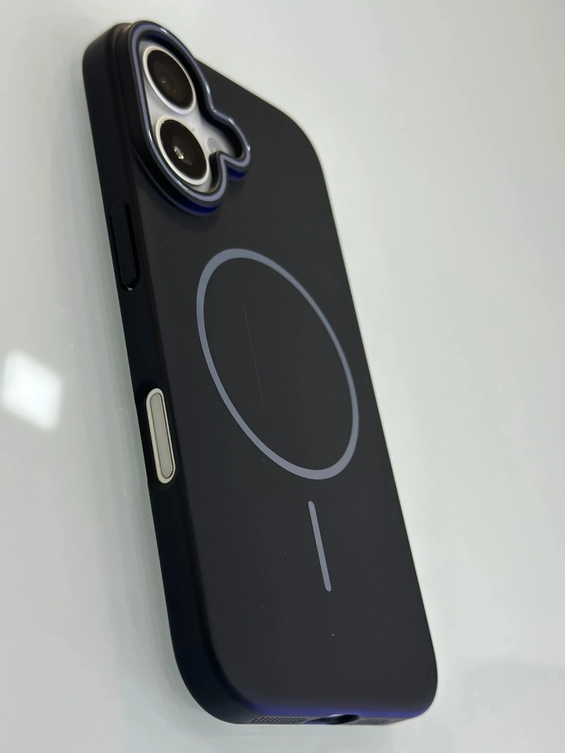 iPhone 16 Slim Case (Black) - Image 5